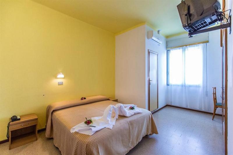 Hotel Antonia 3*